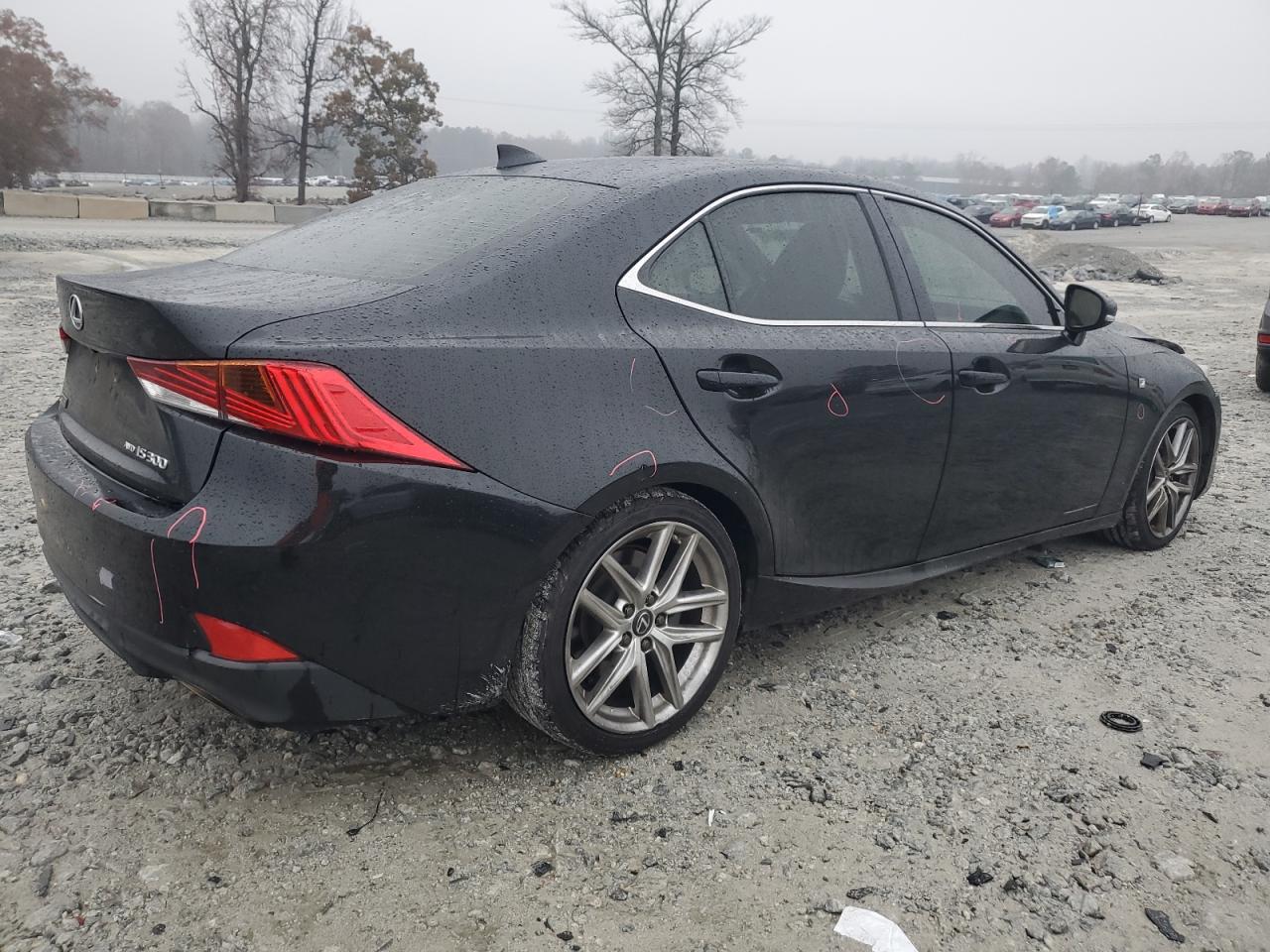 2019 Lexus IS - Image 3