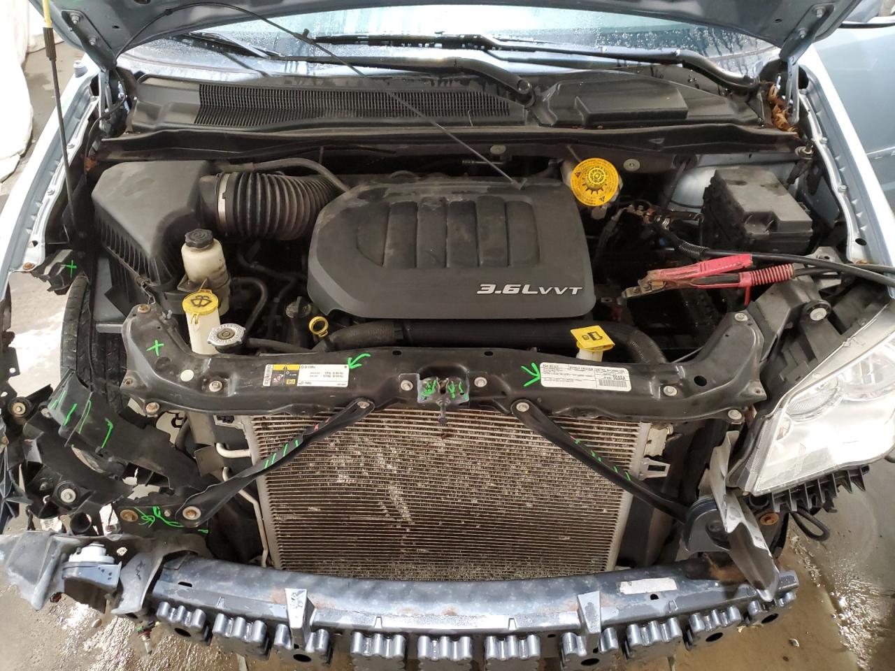 2016 Chrysler Town & Country Touring L VIN: 2C4RC1CG2GR240437 Lot: 86421654