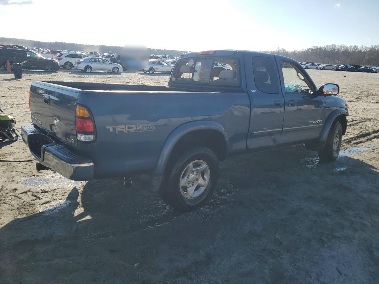 2004 Toyota Tundra - Image 3