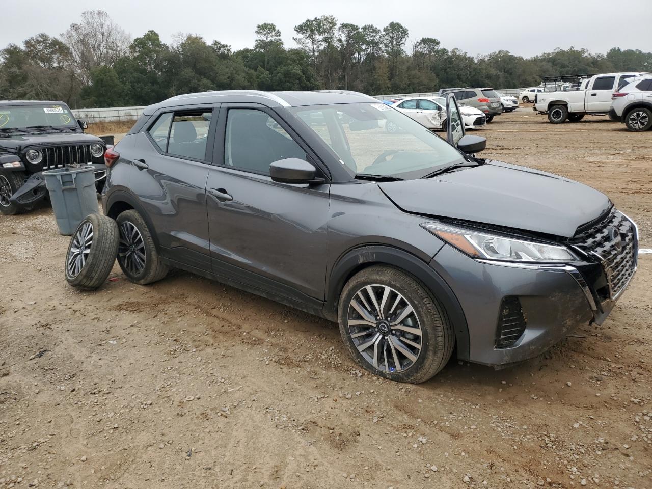 2024 Nissan Kicks - Image 4