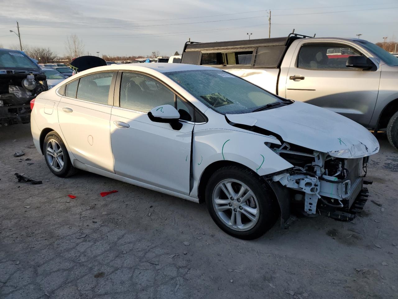 2018 Chevrolet Cruze - Image 4