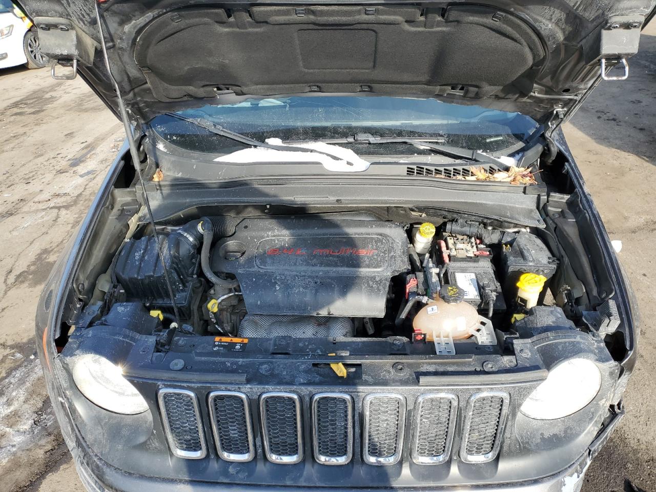 2016 Jeep Renegade - Image 12