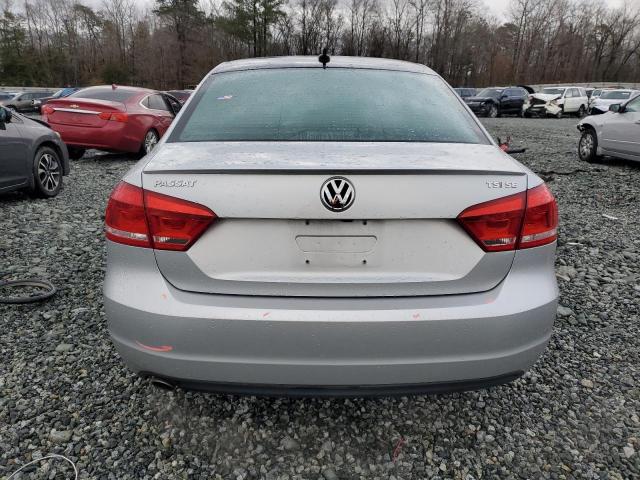  VOLKSWAGEN PASSAT 2015 Srebrny