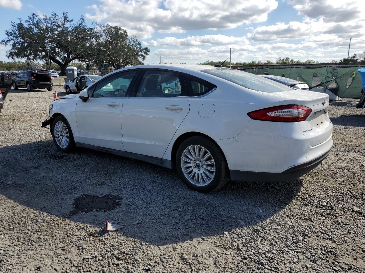 VIN 3FA6P0UU5ER123681 2014 FORD FUSION no.2