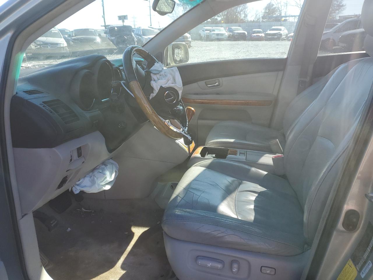 2005 Lexus RX - Image 7