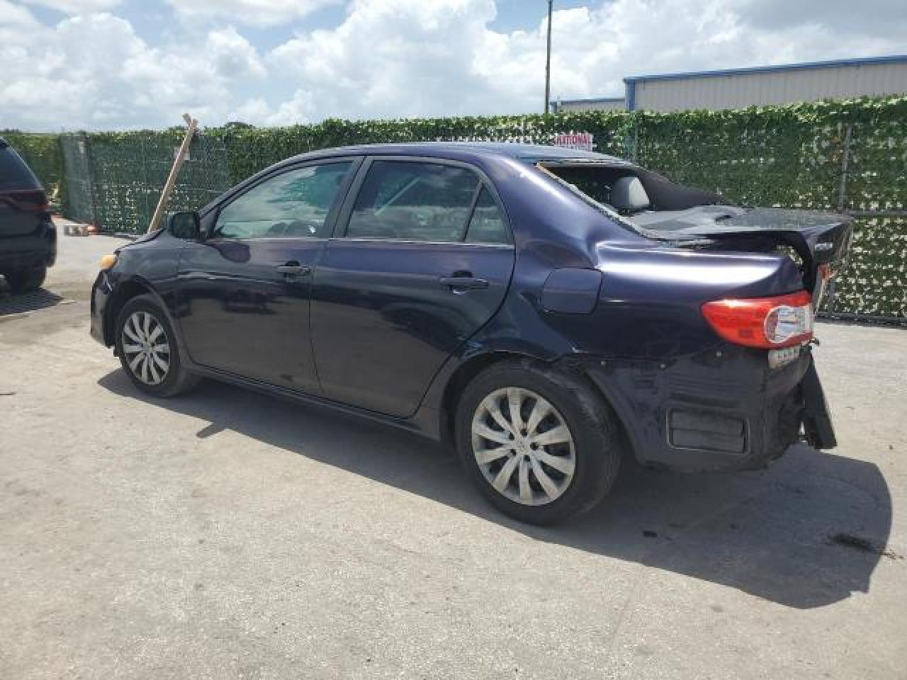 VIN 5YFBU4EE0DP196624 2013 TOYOTA COROLLA no.2