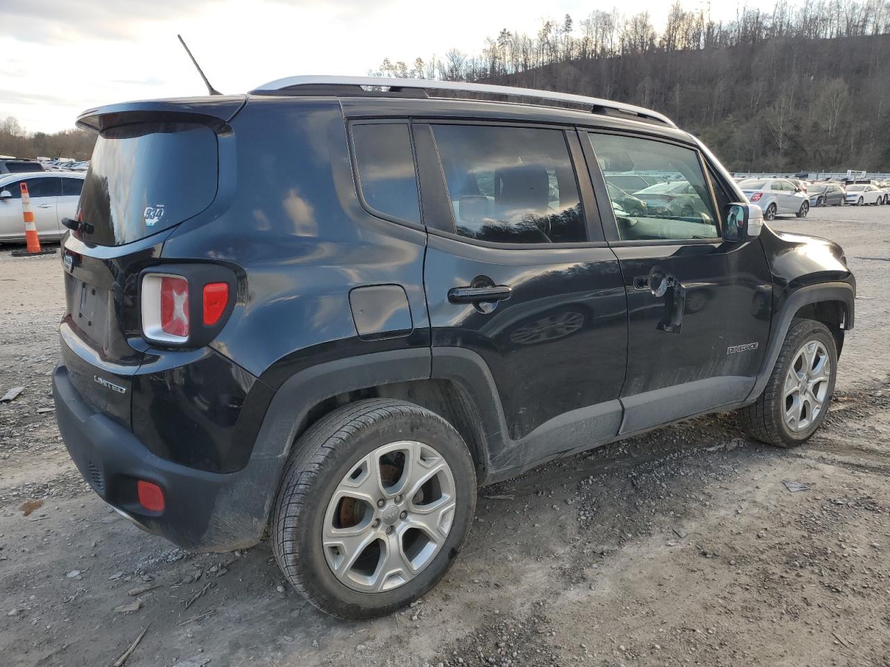 VIN ZACCJBDB6HPF59432 2017 JEEP RENEGADE no.3