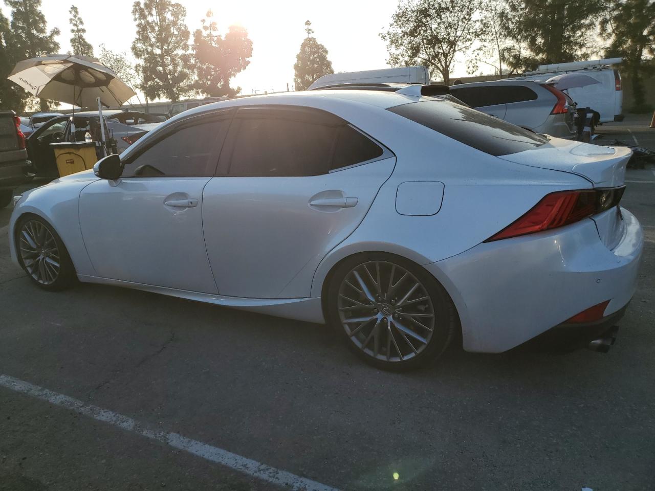 JTHBA1D23J5082459 2018 LEXUS IS - Image 2