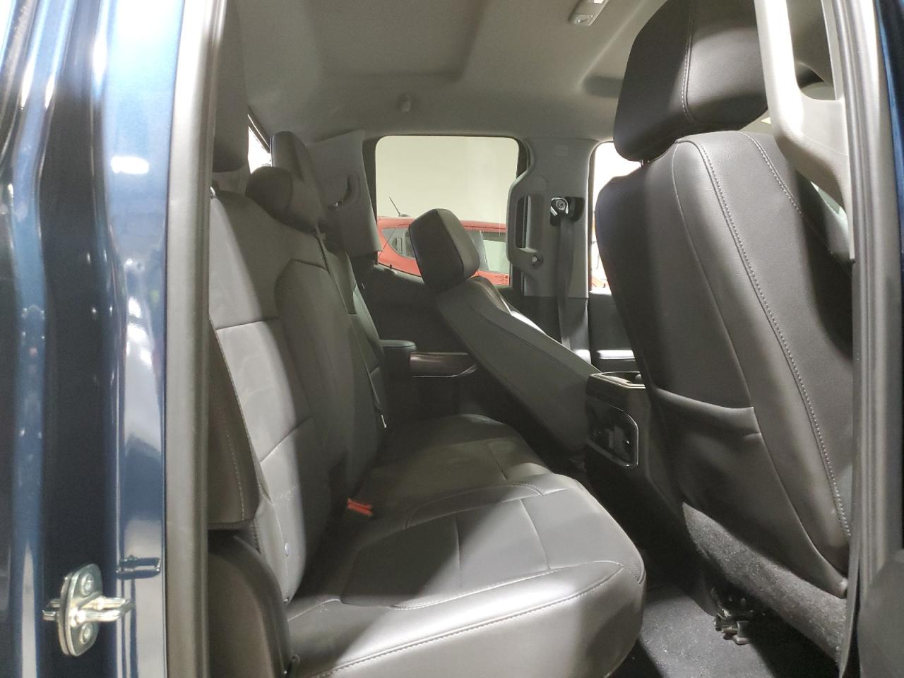 2019 Chevrolet Silverado - Image 10