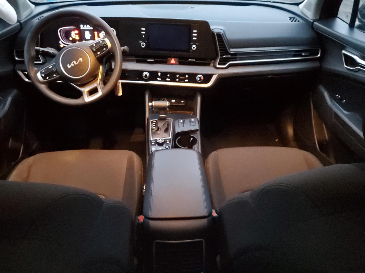 2023 Kia Sportage - Image 8