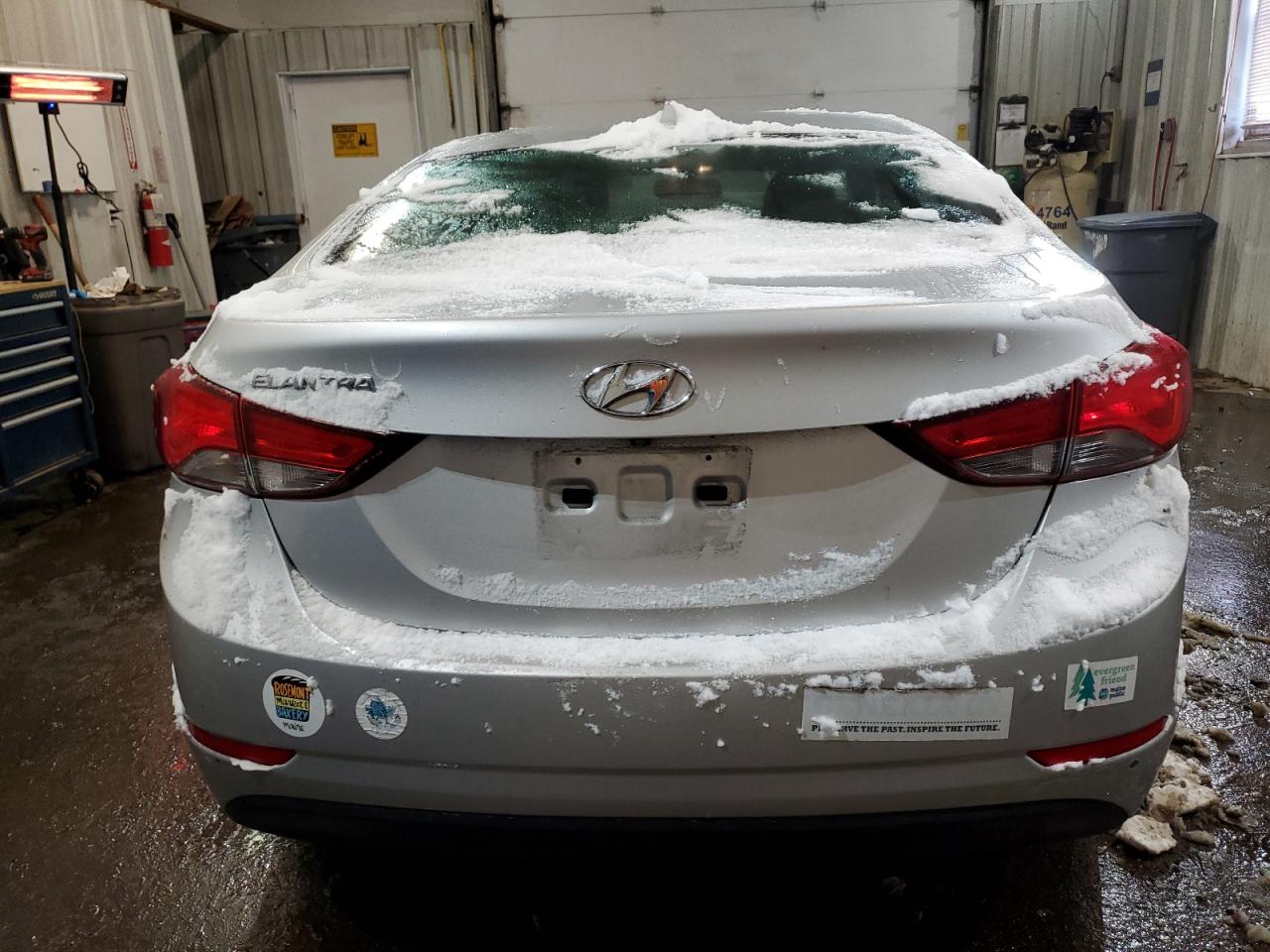 2015 Hyundai Elantra - Image 6