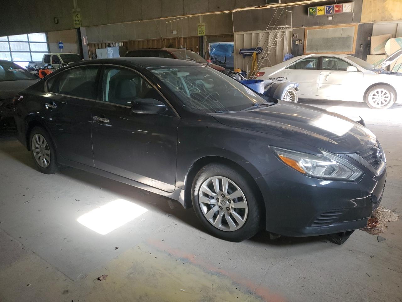 2018 Nissan Altima - Image 4