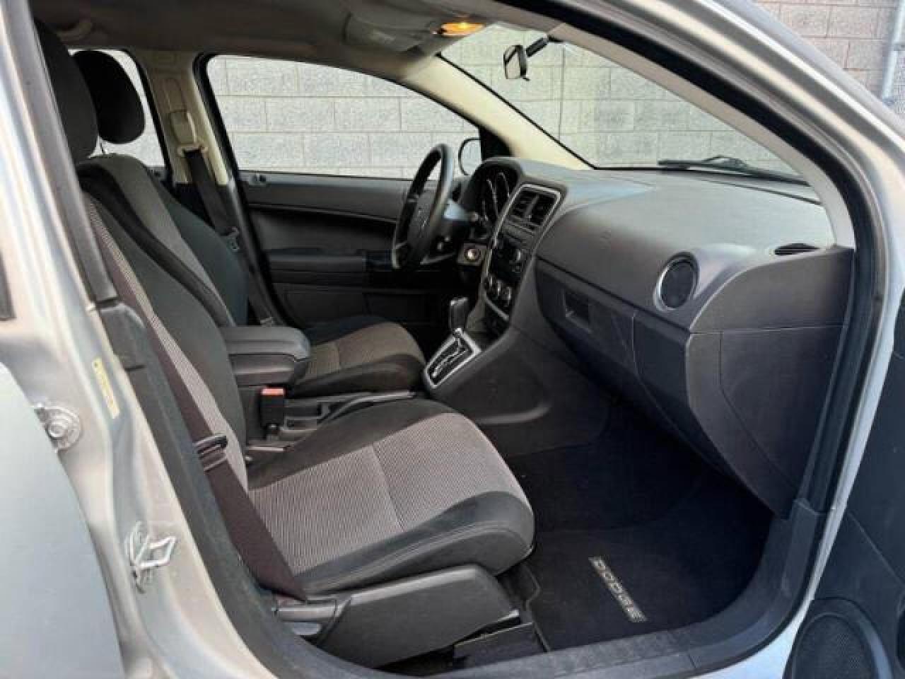 2010 Dodge Caliber - Image 5