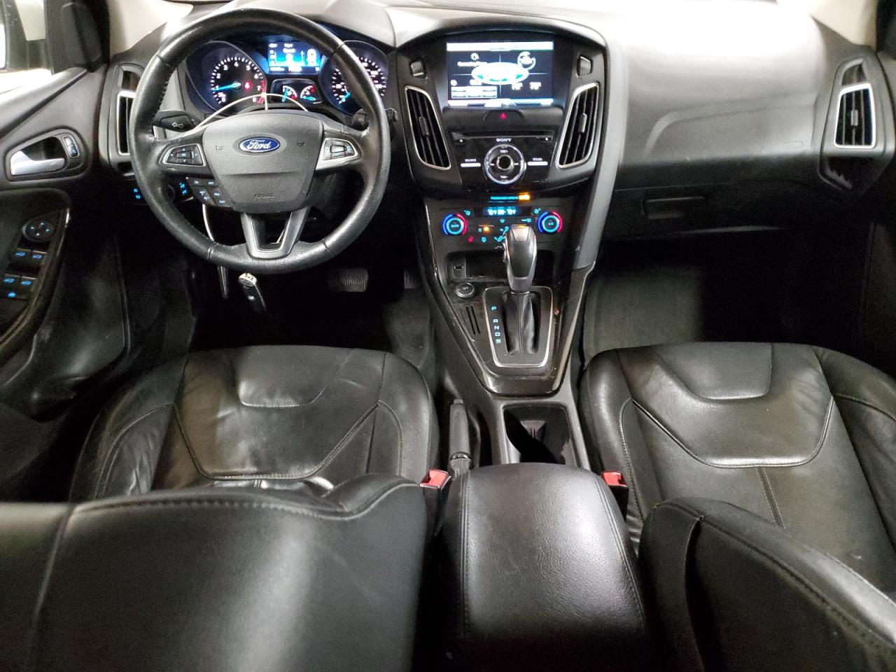 VIN 1FADP3N29FL324201 2015 FORD FOCUS no.8