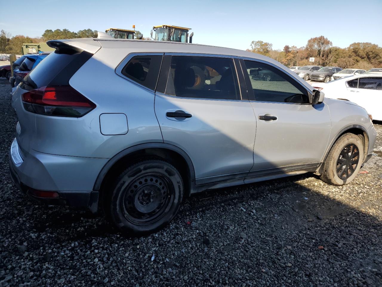 2018 Nissan Rogue - Image 3