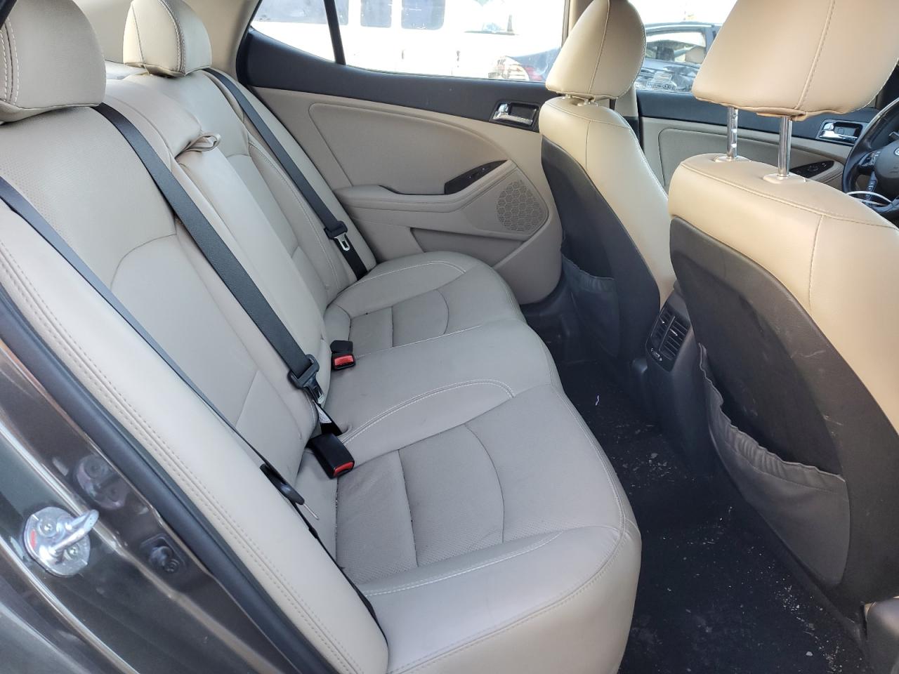 2012 Kia Optima - Image 10