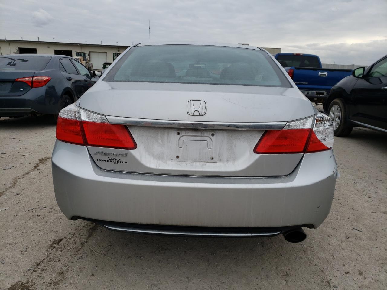 VIN 1HGCR2F7XDA130453 2013 HONDA ACCORD no.6