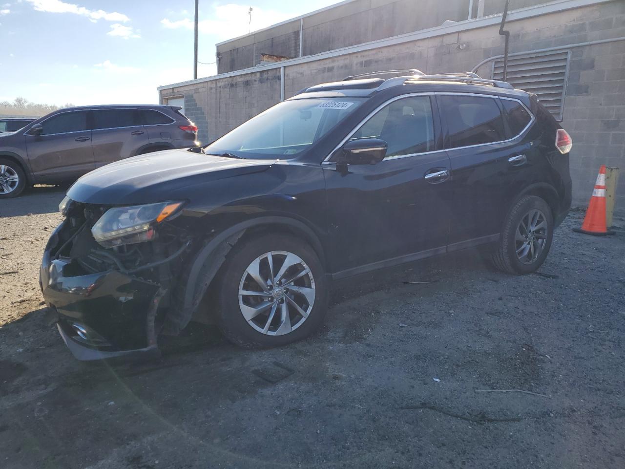 2015 Nissan Rogue - Image 1