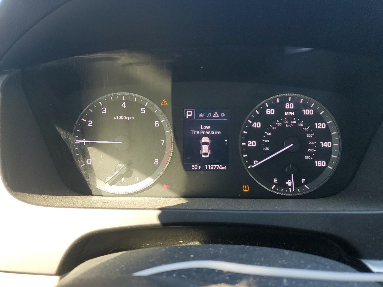 2016 Hyundai Sonata - Image 9