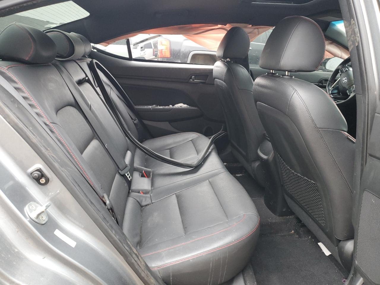 2018 Hyundai Elantra - Image 10