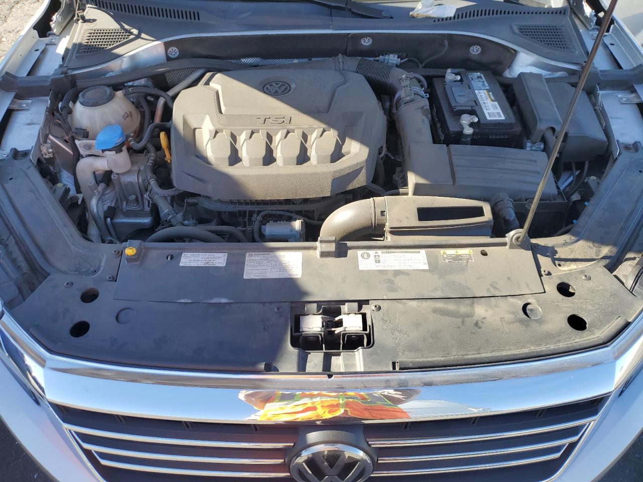 2020 Volkswagen Passat - Image 11