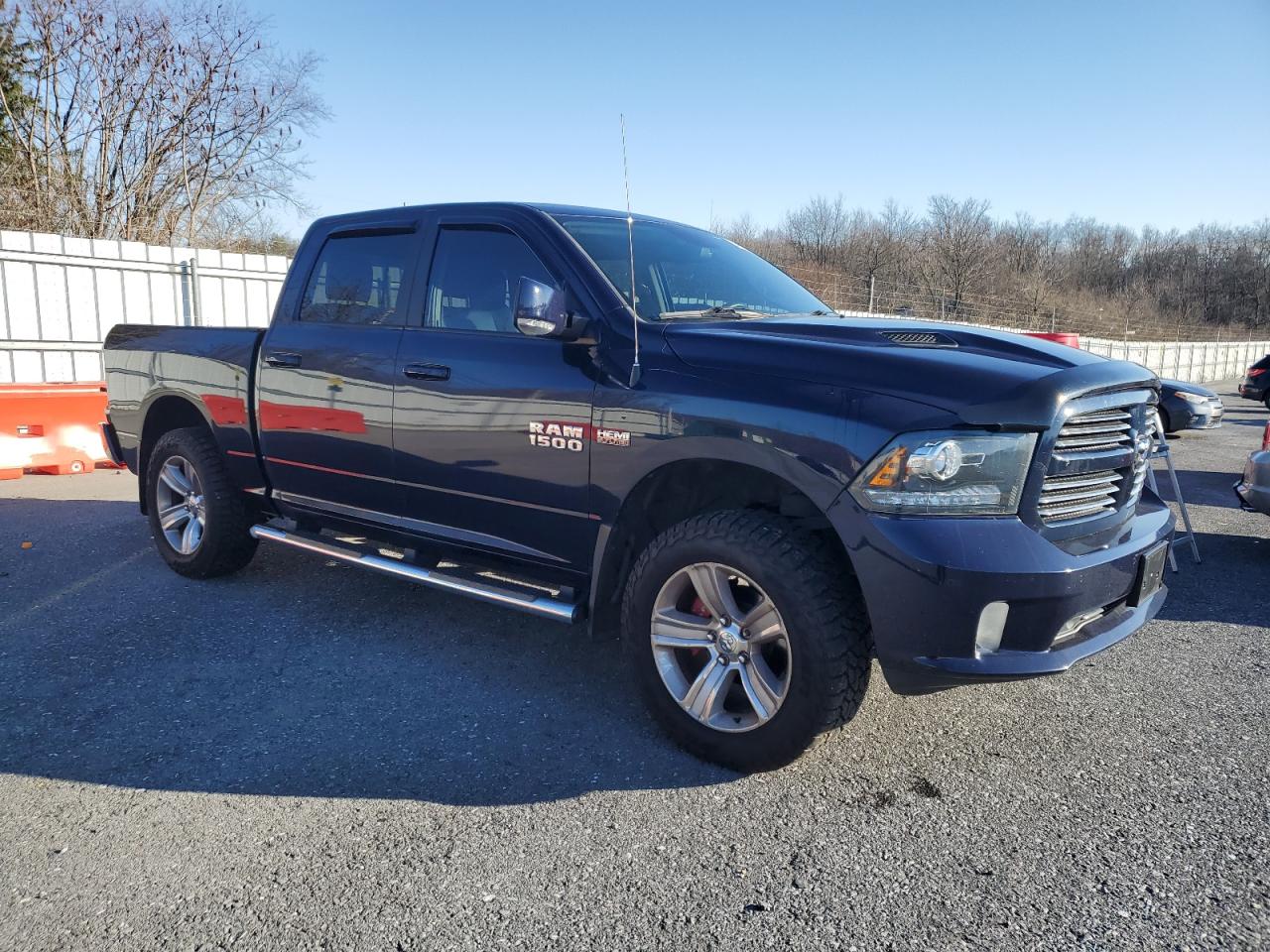 2016 RAM 1500 - Image 4