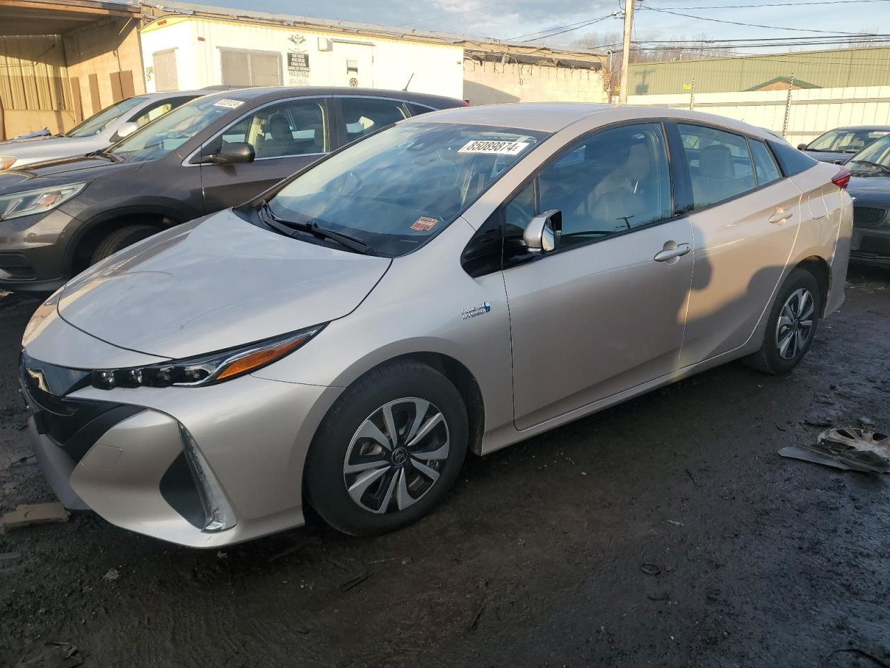 VIN JTDKARFP6J3077115 2018 TOYOTA PRIUS no.1