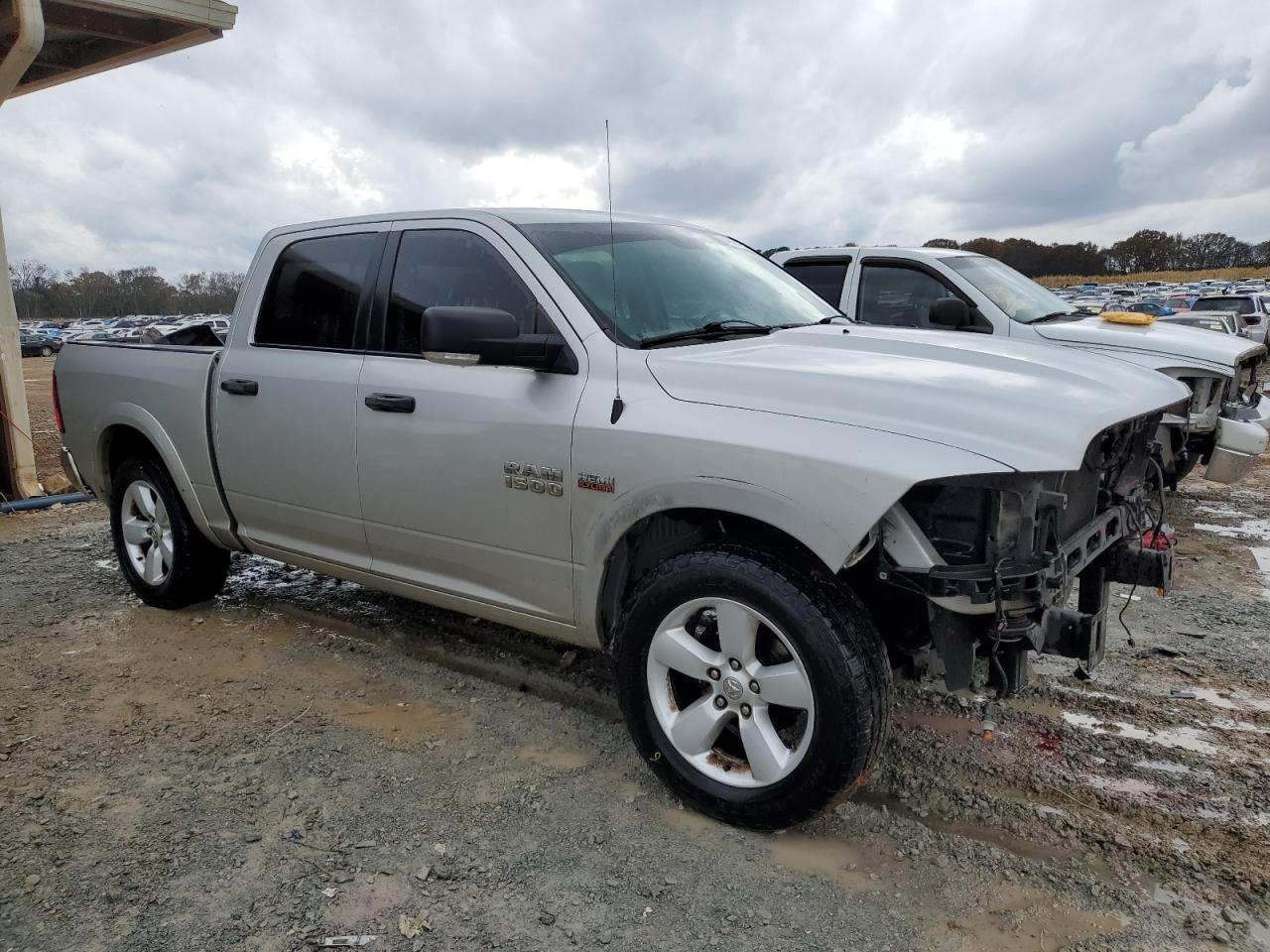 2015 RAM 1500 - Image 4
