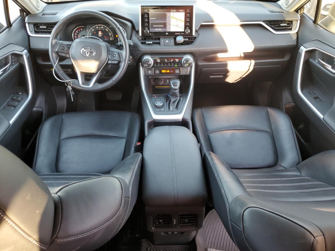 2019 Toyota RAV 4 - Image 8