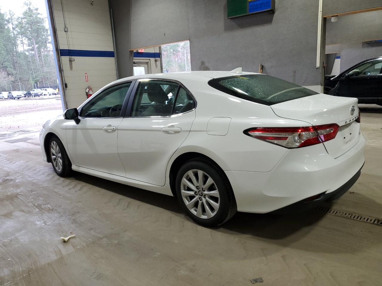 VIN 4T1B11HK2KU834537 2019 TOYOTA CAMRY no.2