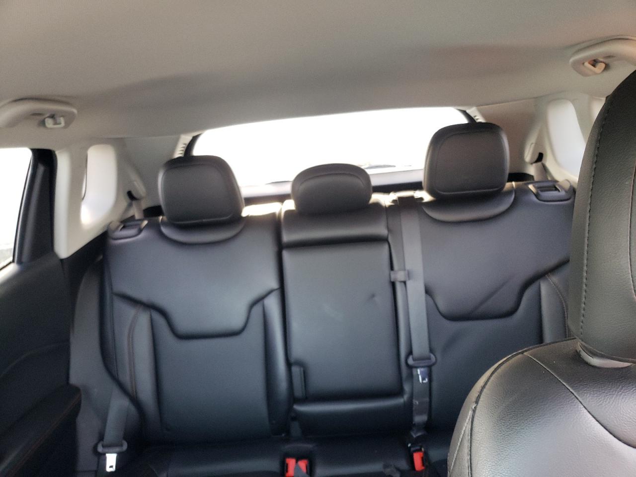 2020 Jeep Compass - Image 10