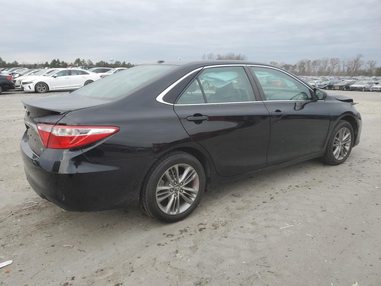 VIN 4T1BF1FK7HU405987 2017 TOYOTA CAMRY no.3