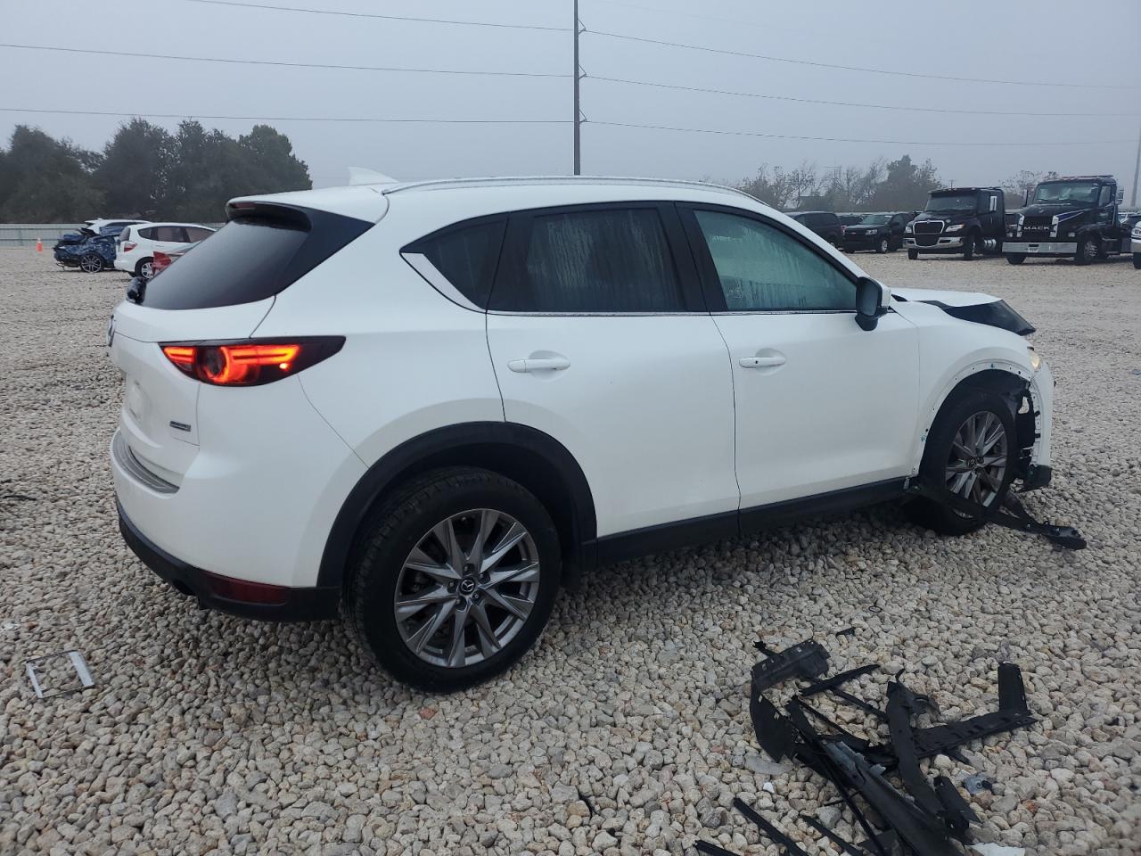 2019 Mazda CX-5 - Image 3