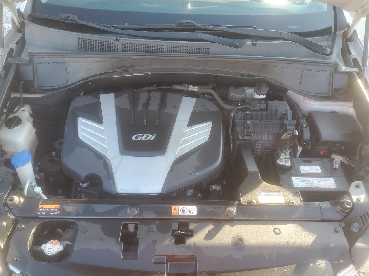 2018 Hyundai Santa Fe - Image 13