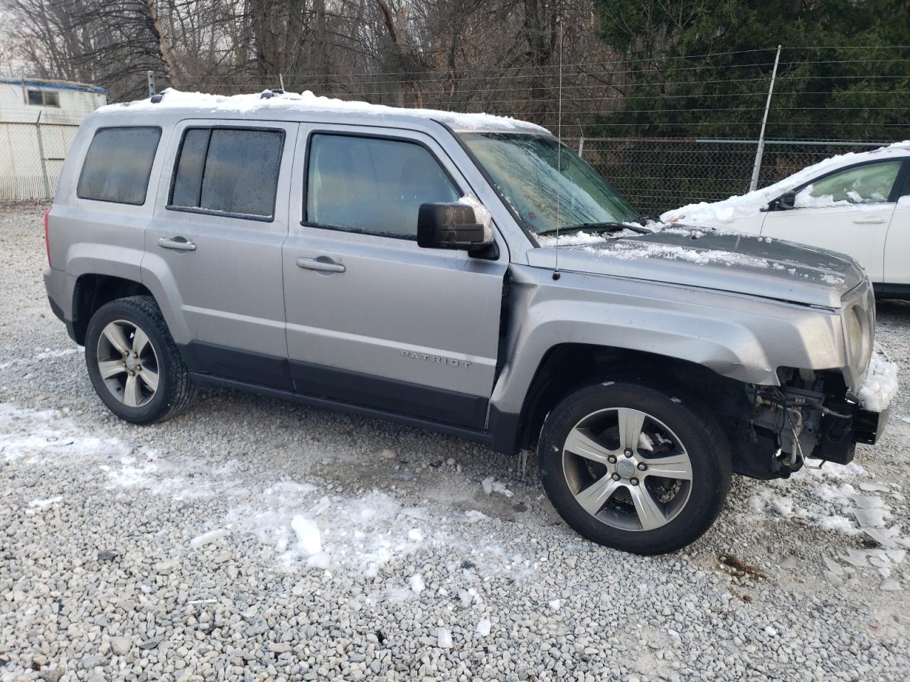 2017 Jeep Liberty (Patriot) - Image 4