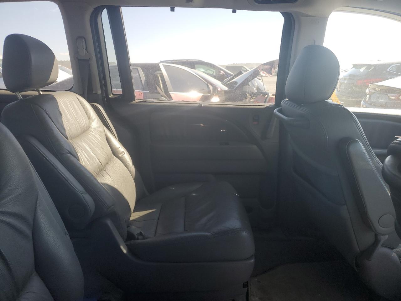 2007 Honda Odyssey - Image 11