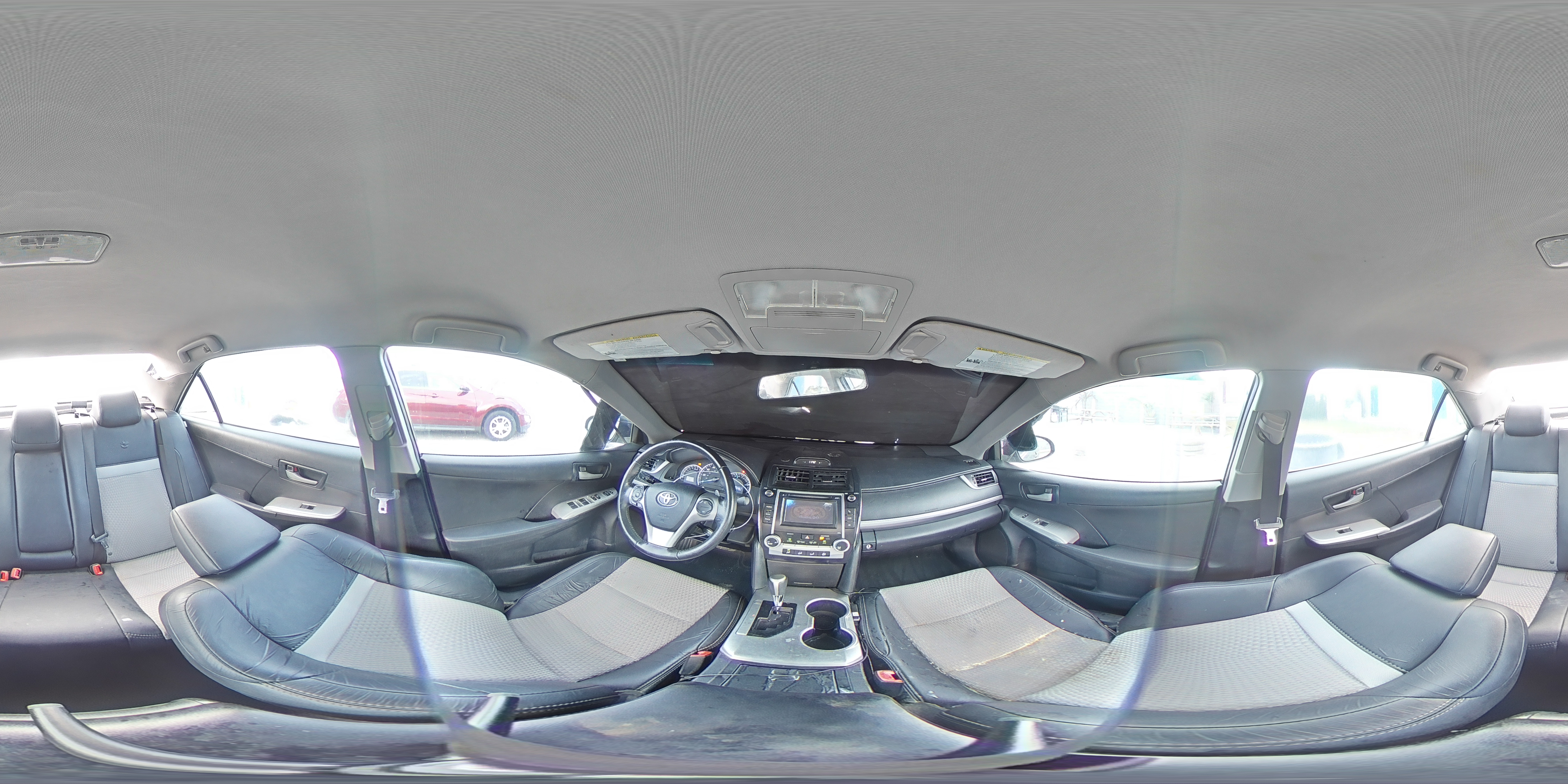 2014 Toyota Camry - Image 14