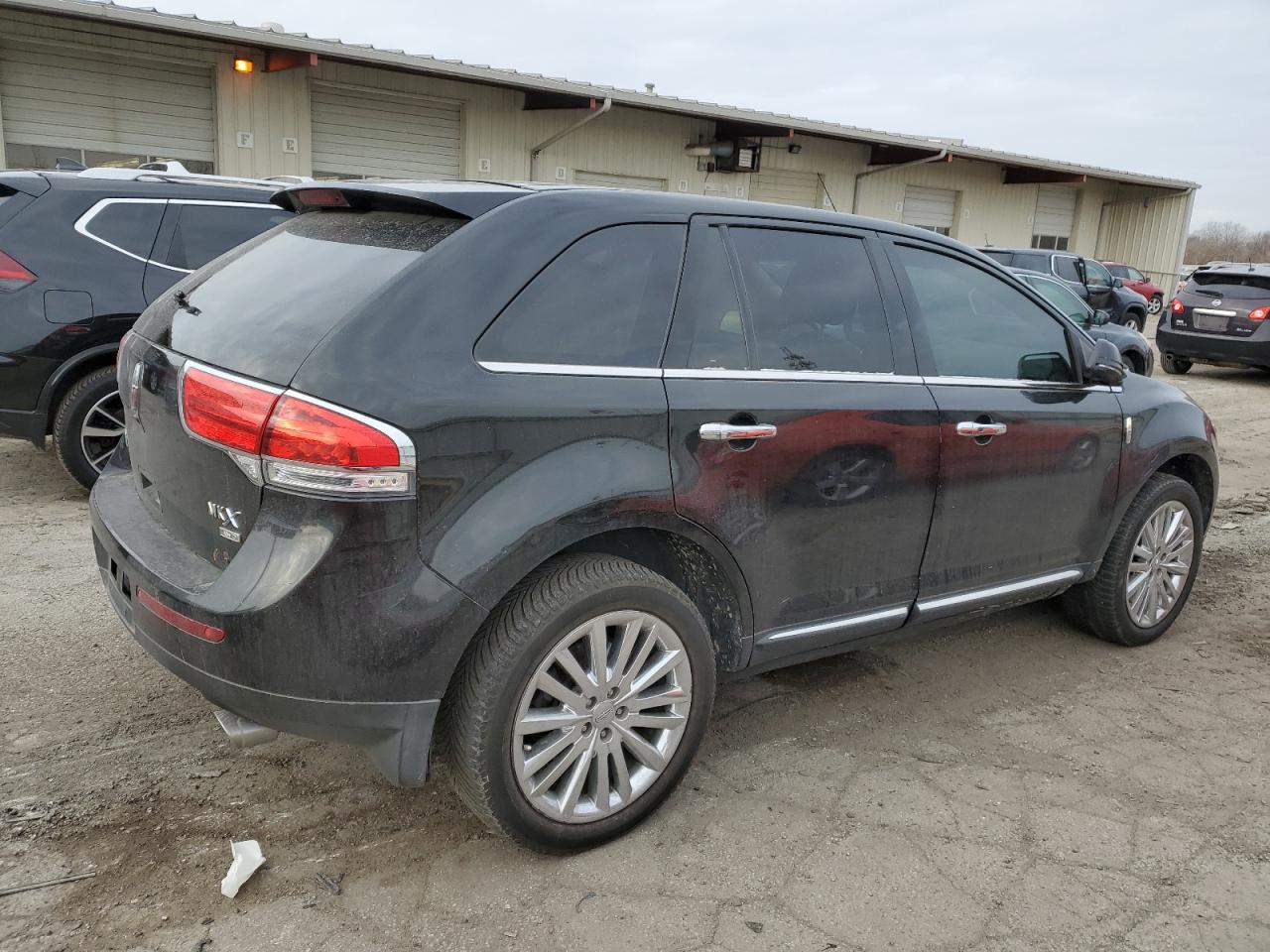 VIN 2LMDJ6JK6DBL31669 2013 LINCOLN MKX no.3