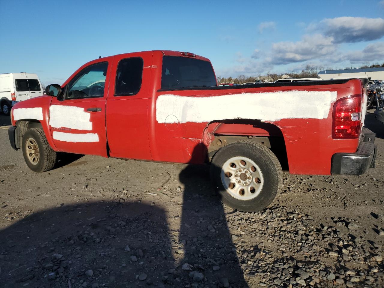 2007 Chevrolet Silverado - Image 2