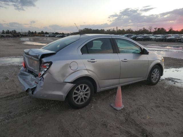  CHEVROLET SONIC 2017 Srebrny