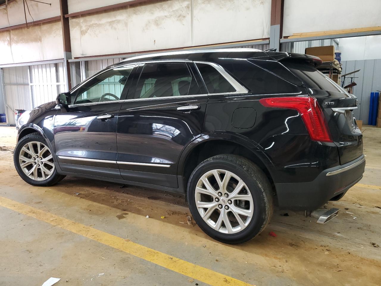 VIN 1GYKNCRSXKZ209285 2019 CADILLAC XT5 no.2