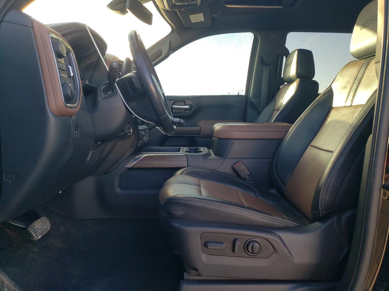 2022 Chevrolet Silverado - Image 7