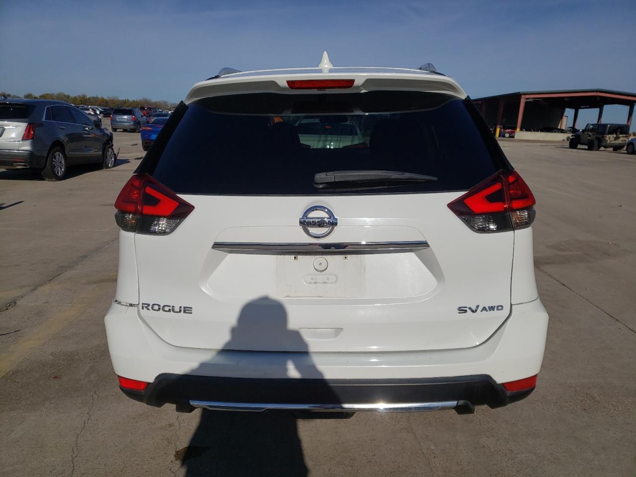 VIN 5N1AT2MV3HC884289 2017 NISSAN ROGUE no.6