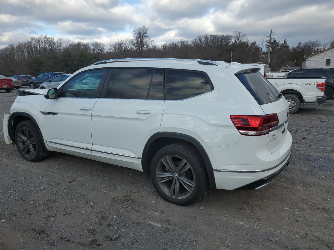 2019 Volkswagen Atlas - Image 2