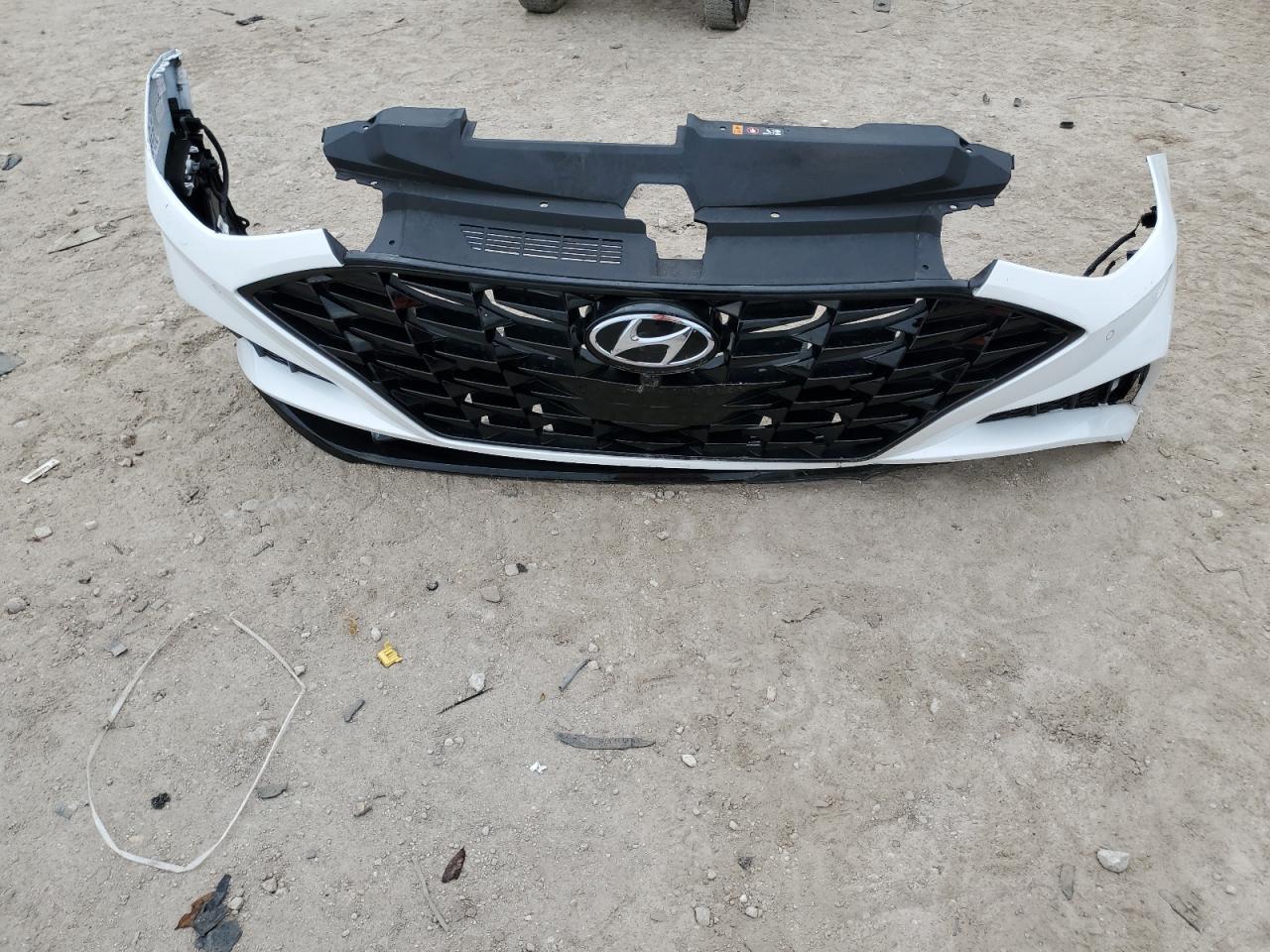 2022 Hyundai Sonata - Image 12