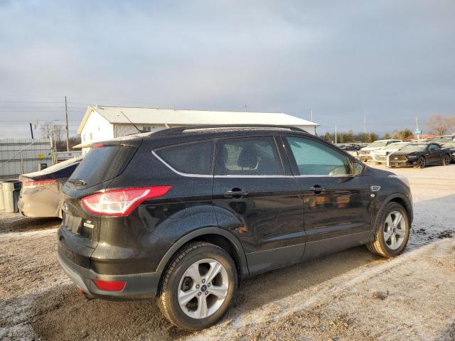  FORD ESCAPE 2016 Czarny