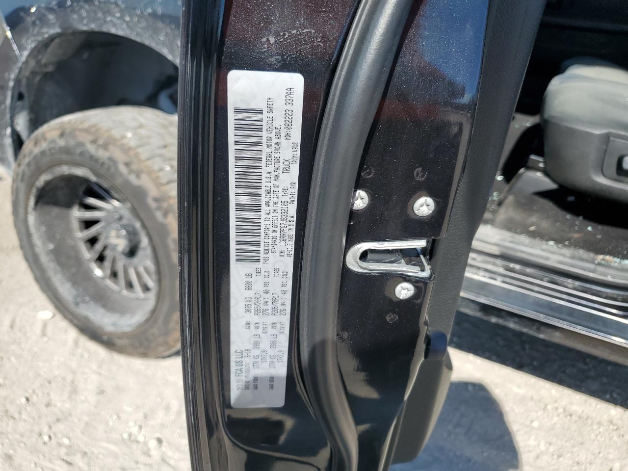 2018 Ram 1500 St VIN: 1C6RR7FG7JS332105 Lot: 83868994