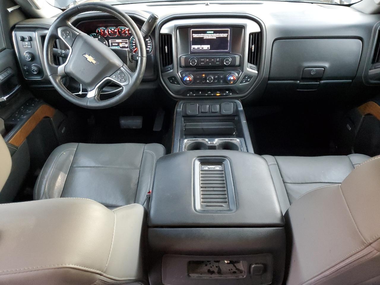 2016 Chevrolet Silverado - Image 8