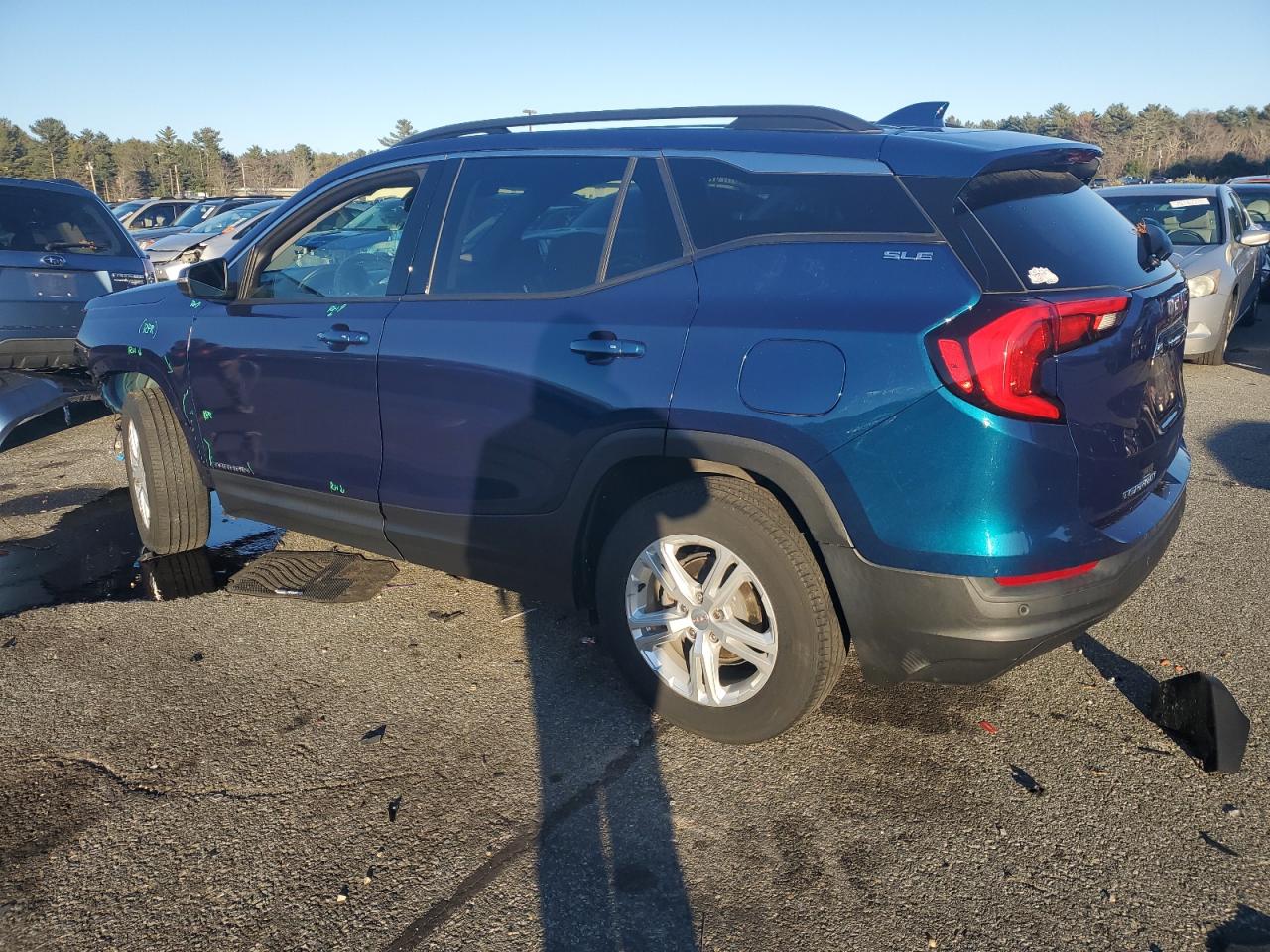 2019 GMC Terrain - Image 2