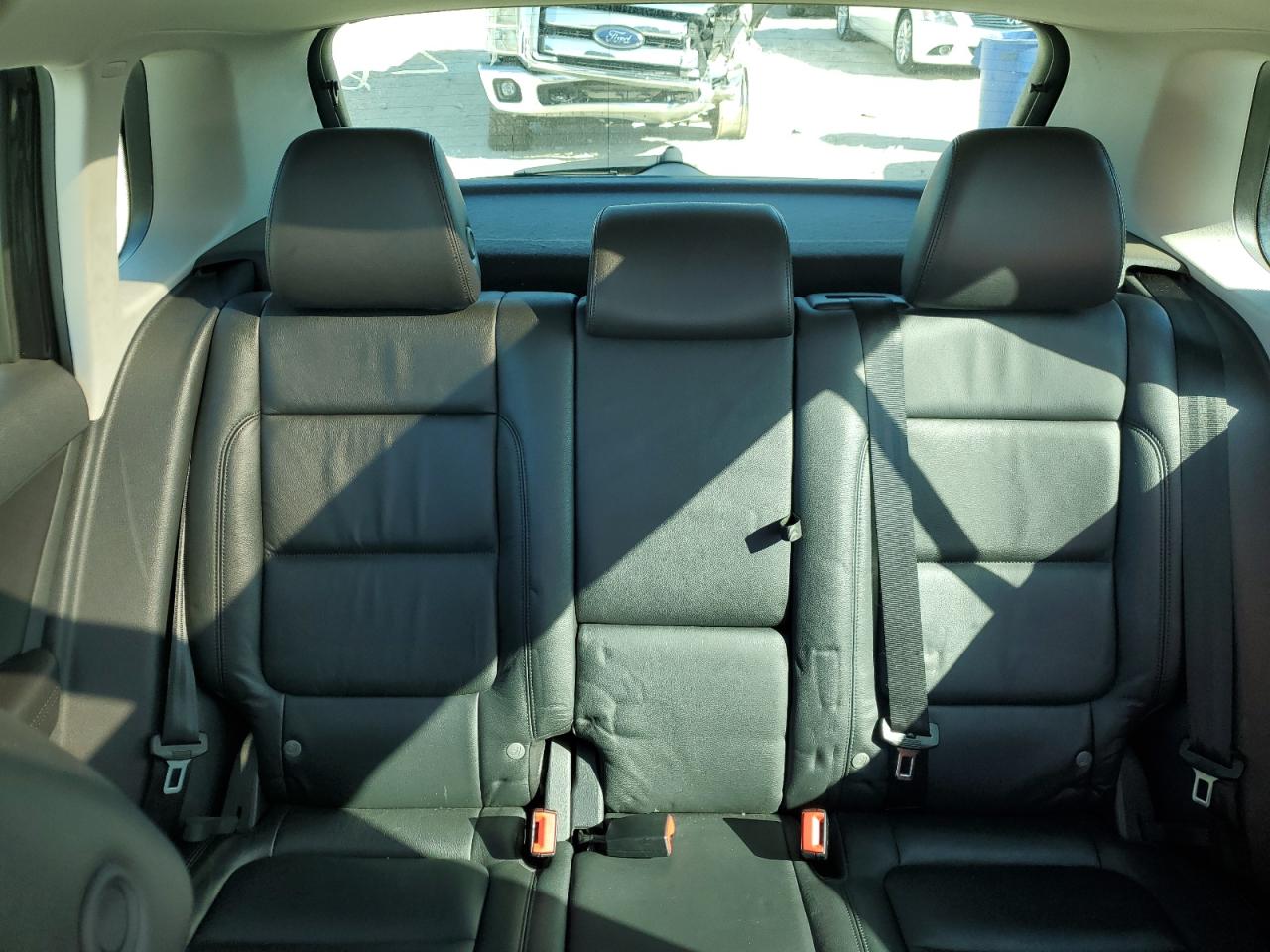 2017 Volkswagen Tiguan - Image 10